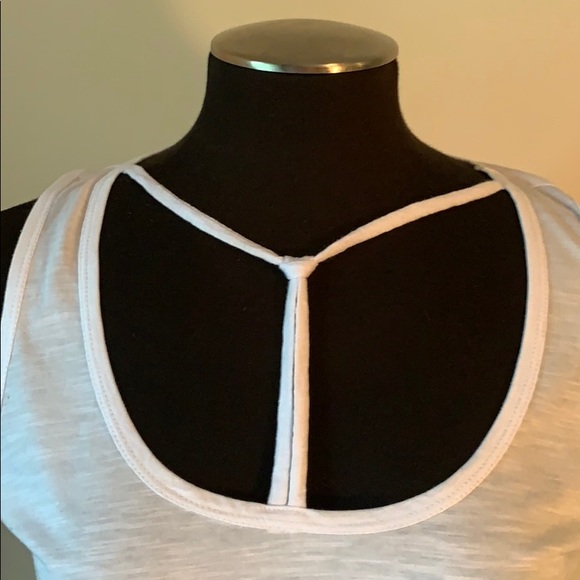 Sleeveless white BOSTON PROPER tank top SZ-Sm - Picture 3 of 4